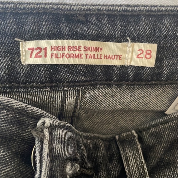 High Wasited Skinny Jens Size 28 - Picture 4 of 4